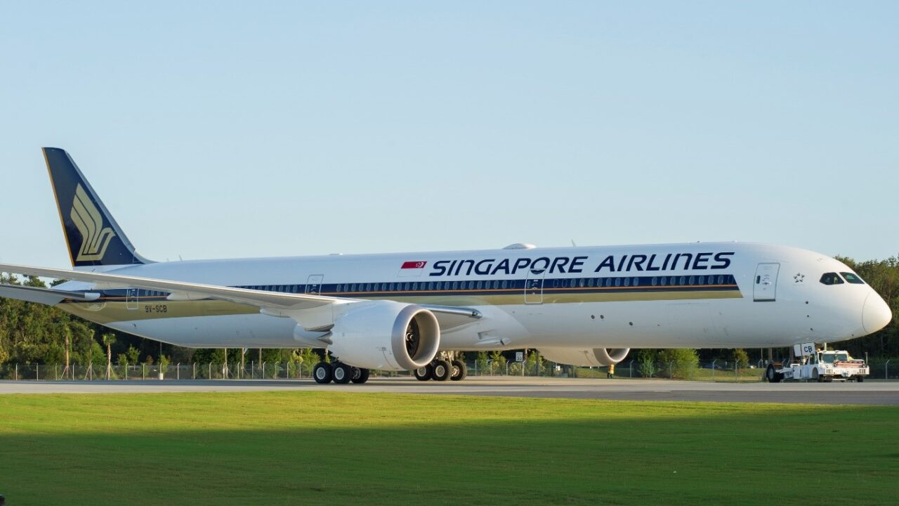 Singapore Airlines Announces Half-Year Results For The Group